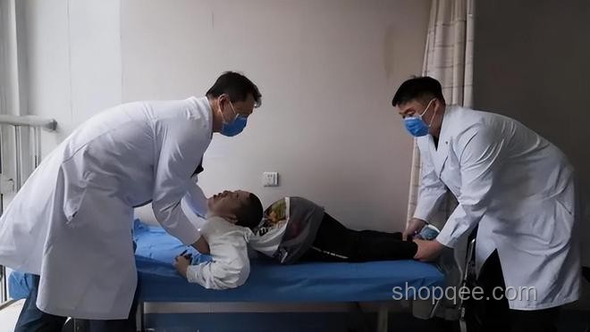 “折疊男孩”姜延琛的矯正之路