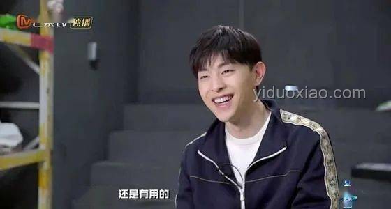 賀峻霖加盟《密室大逃脫》：綜藝新趨勢(shì)與粉絲期待