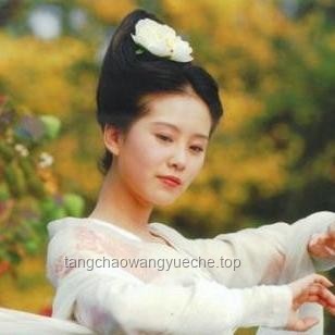 娛樂(lè)行業(yè)新視角：劉詩(shī)詩(shī)影響力背后的粉絲經(jīng)濟(jì)解析
