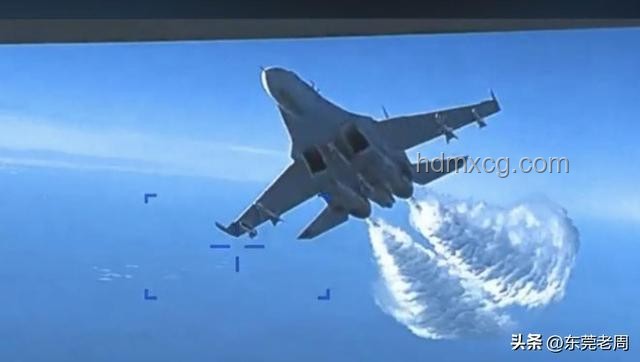 殲-16霸氣驅(qū)離外機(jī)，全程影像震撼公布??