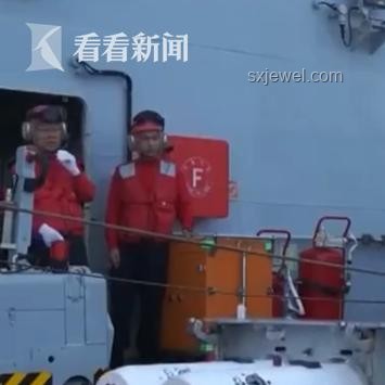 殲-16霸氣驅(qū)離外機，全程影像震撼公布??