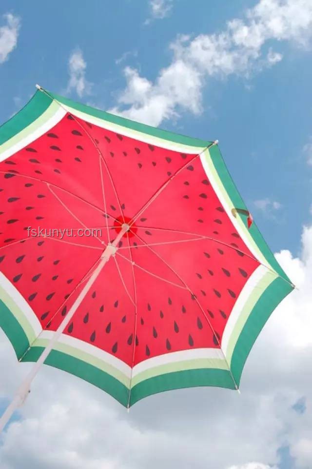 雨傘變兇器？前臺借傘事件的創(chuàng)新反思