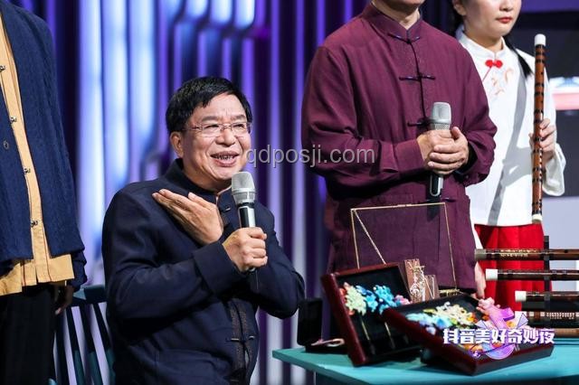 李雪琴之美：跨界創(chuàng)新下的多元魅力重塑