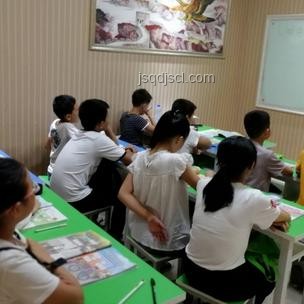 《教材全解》受教師喜愛程度分析：原因與差異