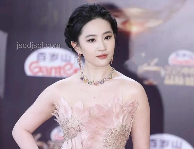 白玉蘭組委會內(nèi)涵風(fēng)波：劉亦菲缺席事件解析