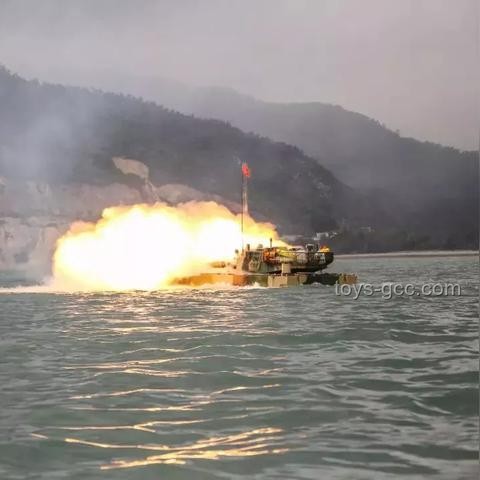 雙航母編隊(duì)執(zhí)行任務(wù)與返港對(duì)比解析：效率與影響