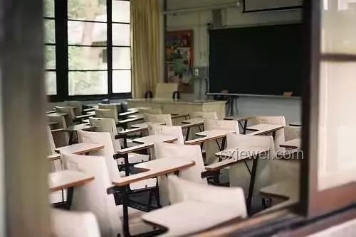 畢業(yè)季在學長宿舍撿到寶：二手物品市場的深度分析與趨勢預(yù)測