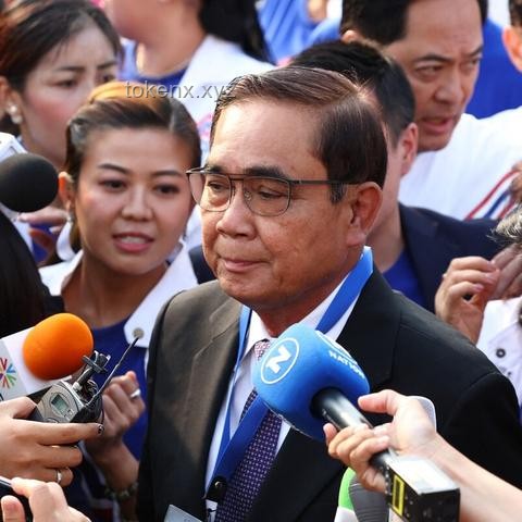 泰國(guó)副總理出任看守總理的前后對(duì)比分析