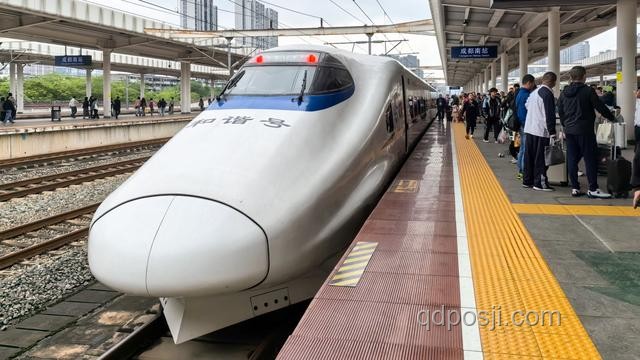 充電寶上高鐵條件解析，行業(yè)規(guī)范與安全并重