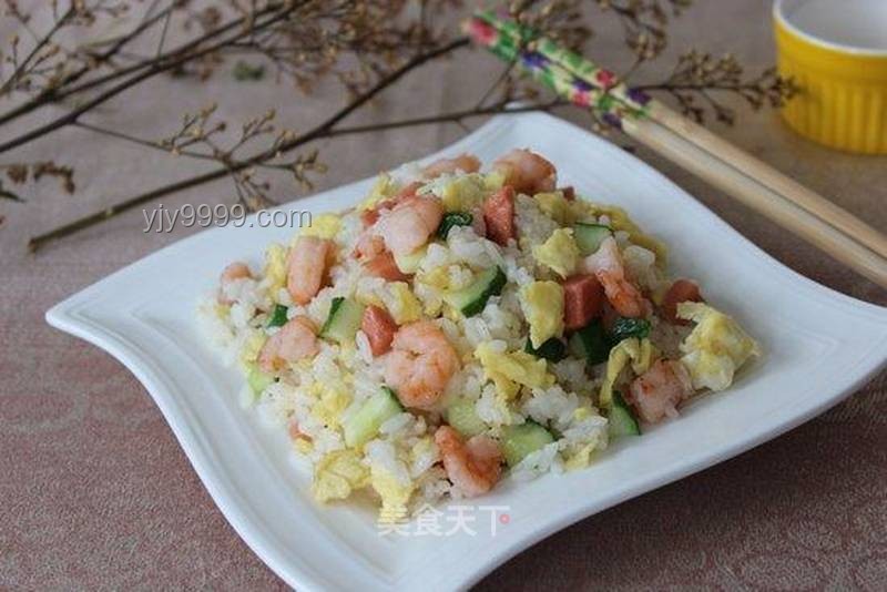 爸爸的生日驚喜：蝦仁蛋炒飯的創(chuàng)意烹飪革命