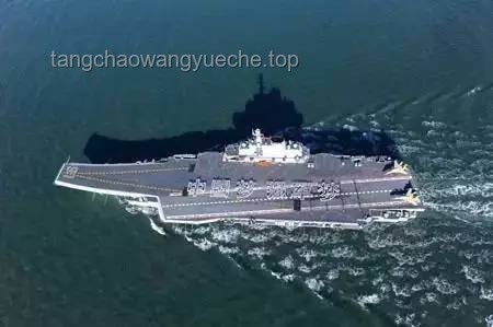 山東艦航母編隊訪港：國防實力展現(xiàn)與香港愛國熱情高漲