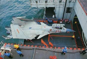搭上殲-15戰(zhàn)機同款電梯的體驗：深入探索航母艦載機升降技術(shù)