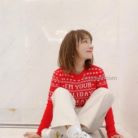 今天起出門(mén)多穿紅色衣服，打造好運(yùn)與時(shí)尚并存的你
