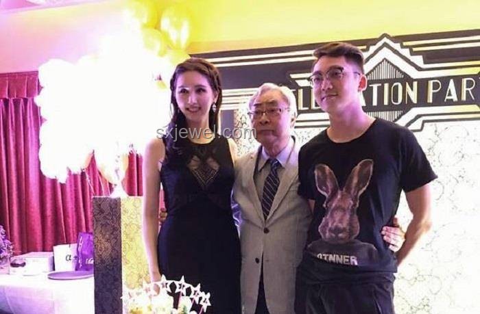 25歲女星與72歲曾志偉合影：跨代共鳴的創(chuàng)新啟示錄
