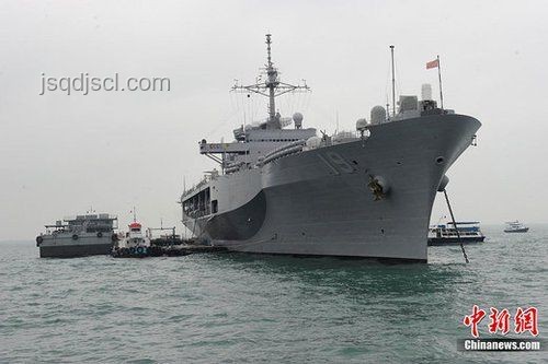 航拍山東艦夜泊維多利亞港的安全與協(xié)調(diào)方案
