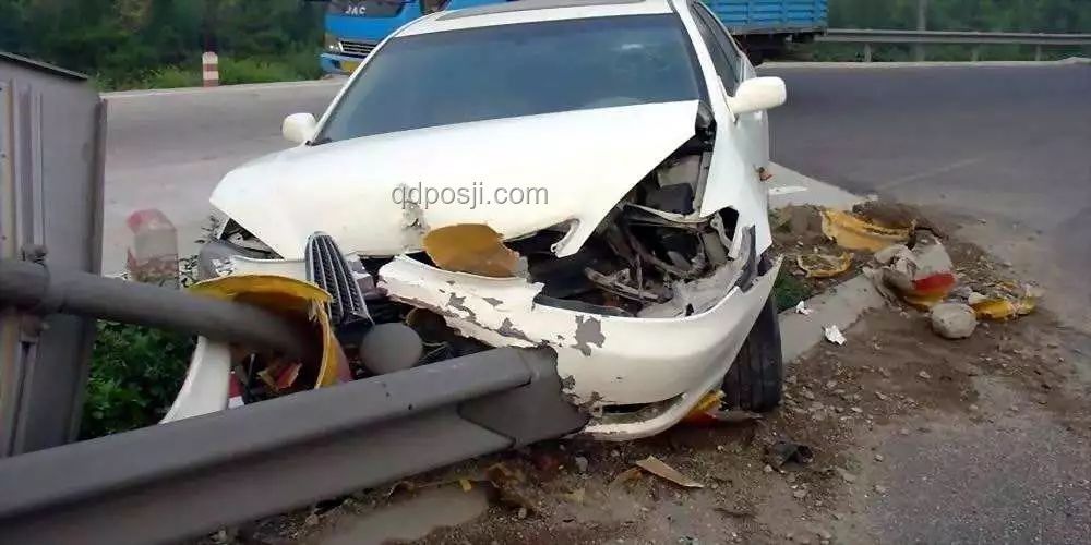 問界車主智駕事故經(jīng)歷：擦碰背后的百萬賠償之路