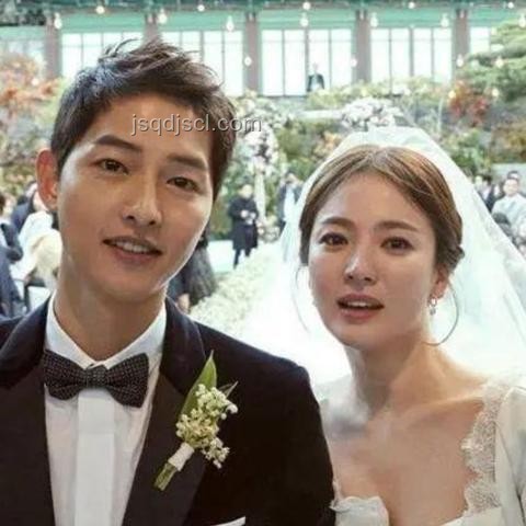 當(dāng)兩位離婚女性組成新家：生活變化與情感重建的對(duì)比分析