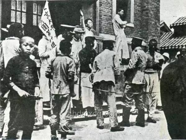 “勿忘19370707”歷史事件與現(xiàn)代紀(jì)念方式的對(duì)比分析