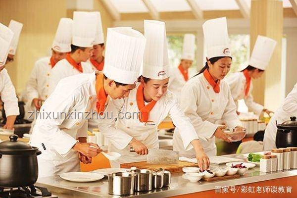 從中考720分到職高烹飪路：一場味蕾與夢想的變革