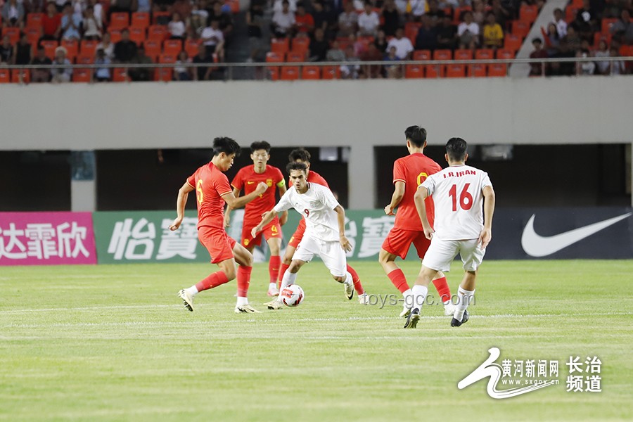 淮安隊(duì)0-0戰(zhàn)平常州隊(duì)：一場(chǎng)激烈而膠著的足球?qū)Q