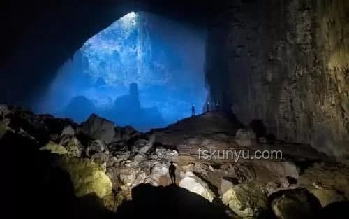 出山洞那一刻，人都傻了...：探秘“洞穴適應(yīng)癥”與心理變化