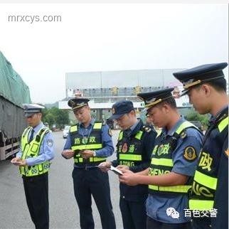 交警嚴(yán)打“百噸王”：交通安全與超限治理的深度剖析