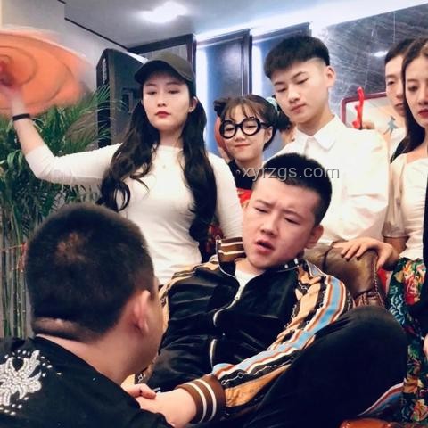 邋遢父親的光輝臺球往事與豪宅邀約真相