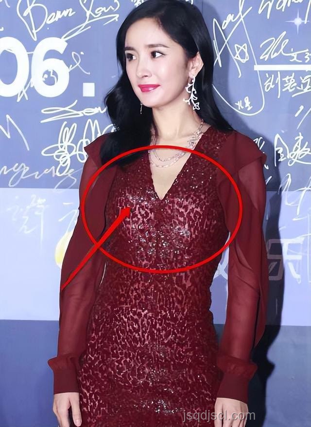 楊冪“露奶裙”風(fēng)波：透視女性穿衣自由與社會(huì)審視
