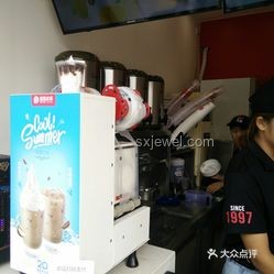 蜜雪冰城員工用腳關(guān)直飲水桶事件解析
