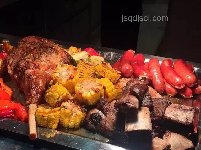 鄭州五星酒店擺攤賣鹵味，高端轉型新嘗試？