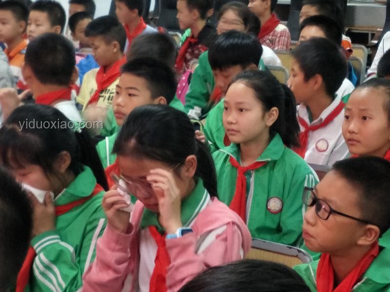 小學畢業(yè)了，勸導孩子面對離別情緒指南