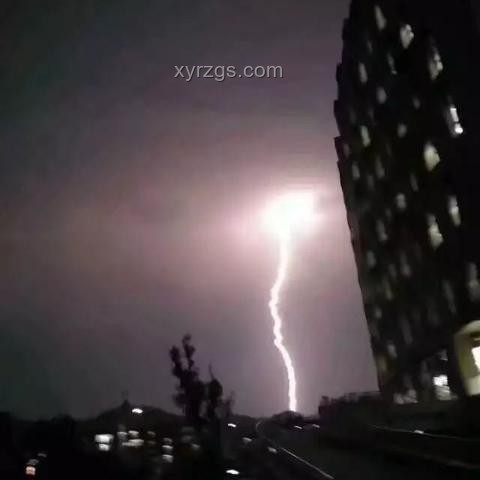 三預(yù)警齊發(fā)下全國(guó)多地暴雨天氣對(duì)比分析