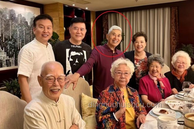 店家回應(yīng)楊少華去世當(dāng)天參加剪彩：狀態(tài)良好卻突傳噩耗